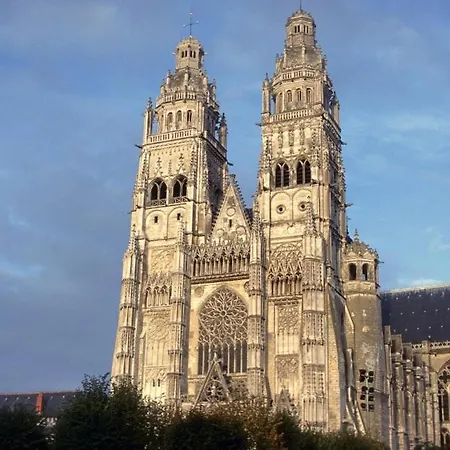 L'historique / Basilique St Martin Daire Tours
