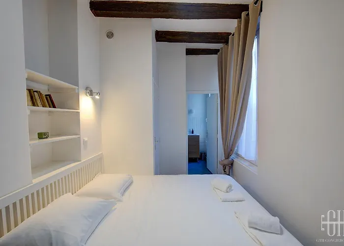 L'historique / Basilique St Martin Appartement Tours