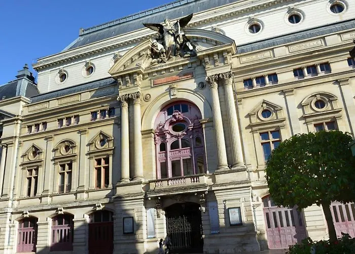 L'historique / Basilique St Martin * טור